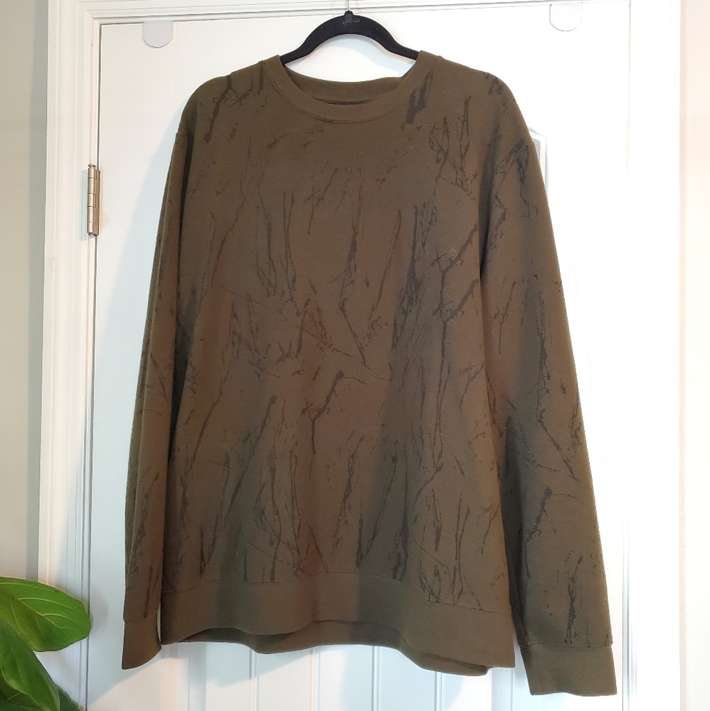 DISTRESSED SWEATER